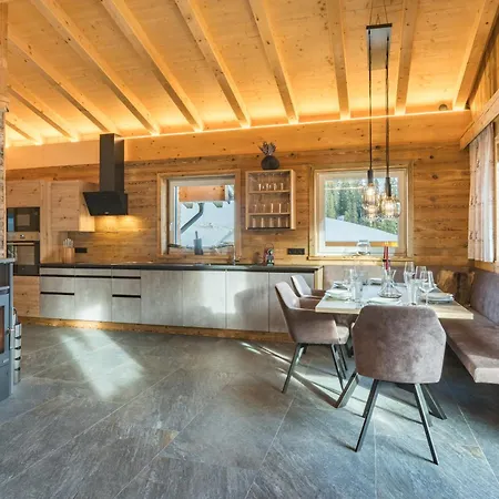 Sdahoam Luxury Chalet